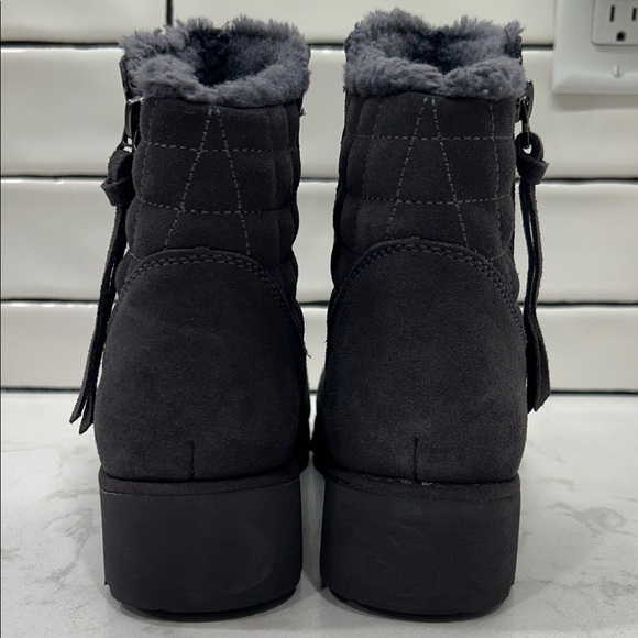 BearPaw Megan Women's Cozy Grey Smoke Leather Suede Ankle Booties NWOT - Picture 8 of 13